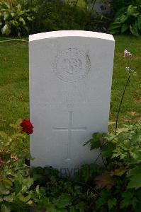 Dozinghem Military Cemetery - Scott, John
